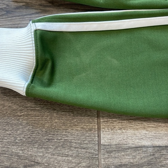 Y2K Hurley Sporty Green Jacket with White Stripe Accents - Picture 6 of 6